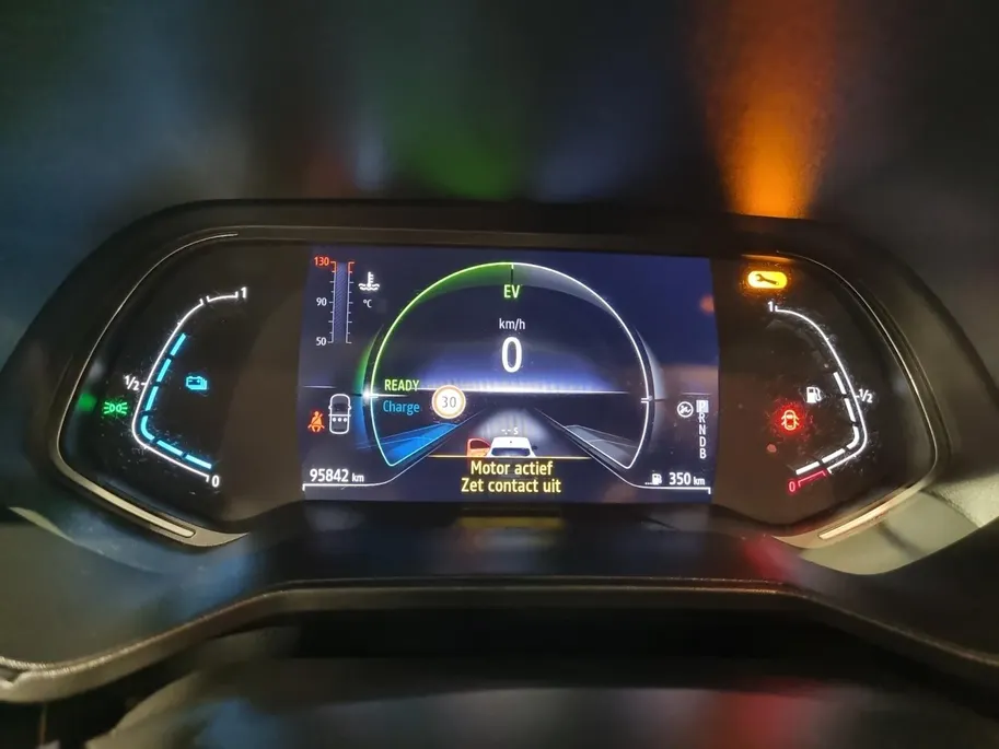 Renault Clio 1.6 E-Tech Hybrid 140 Business Zen | Automaat | Apple Carplay & Android Auto | Navigatie | Airco | Parkeersensoren | 12 Maanden BOVAG Garantie