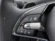 Škoda Enyaq iV 80 204pk · Navigatie · Apple/Android Car Play · Achteruitrijcamera · Stoelverwarming ·