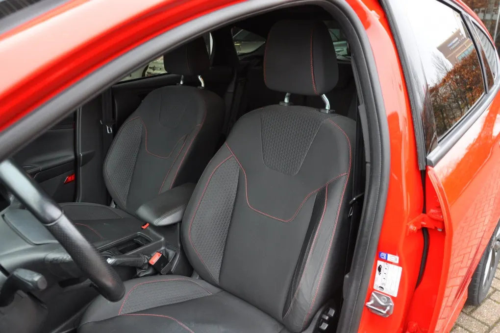 Ford Focus FOCUS1.0 Ecoboost ST Line Onbekend
