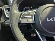Kia Ceed 1.5 T-GDi GT-PlusLine Automaat | 140 PK | Schuif-kanteldak | JBL | Elektr. verstelbare bestuurdersstoel met geheugenfunctie |  18' lichtmetalen velgen | Dodehoek detectie  | Metallic lak | Fabrieksgarantie t/m 8-4-2032 + 3x 1 jaar*  | NAP
