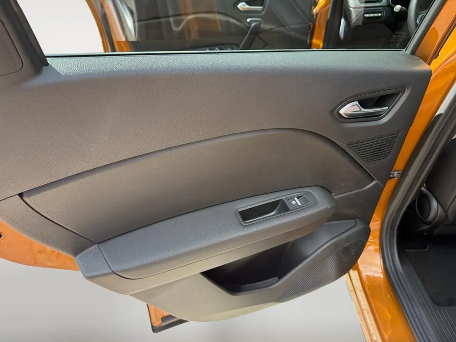 Renault Captur 1.6 E-Tech Plug-in Hybrid 160 Intens | Automaat | Schuifkanteldak| Parkeersensoren | Camera | Apple Carplay & Android Auto | Climate Control |