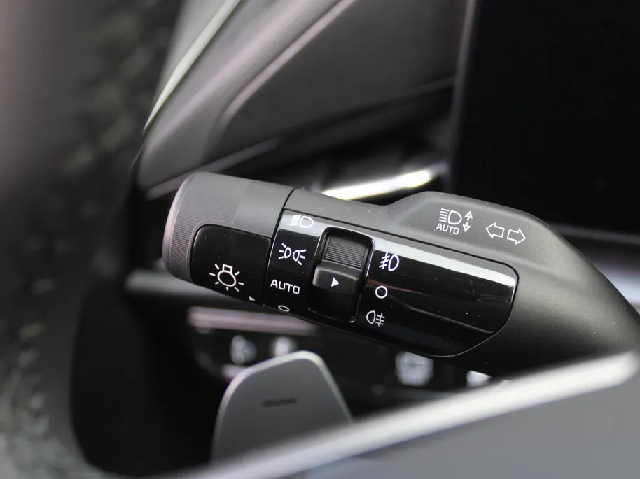Kia Niro 1.6 GDi Hybrid DynamicLine | Camera | Cruise adapt. | Clima | 16' LM | Navi | Keyless | Apple Carplay/Android Auto |