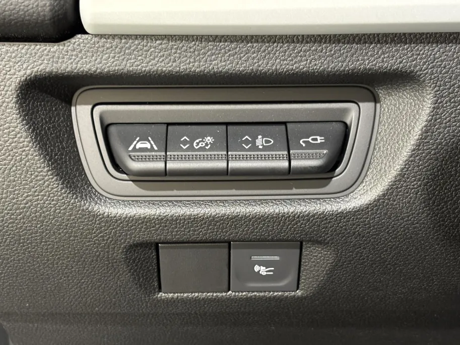 Renault ZOE R135 Evolution 52 kWh Automaat | DEMO | Camera | Parkeersensoren | Apple CarPlay/Android Auto | Climate Control | Full LED | Lichtmetalen Velgen | Digital Cockpit | Cruise Control |