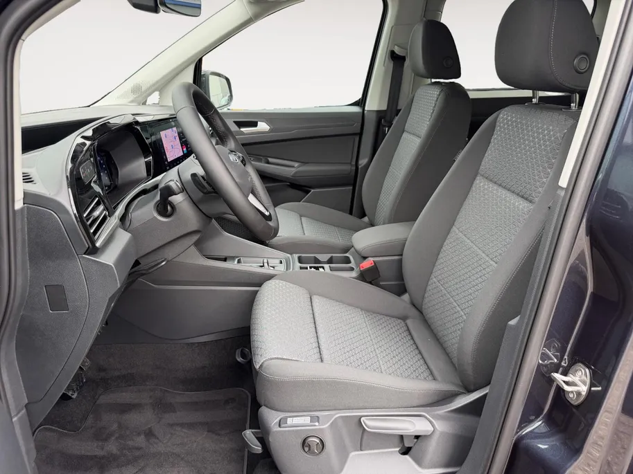 Ford Transit Connect Ford Tourneo Connect PHEV L2 Titanium 7p. | Uit Voorraad Leverbaar | Geel Kenteken | Automaat | Trekhaak | AGR Gecertificeerde Voorstoelen | Achteruitrijcamera | Winter Pakket | Adaptieve Cruise Control
