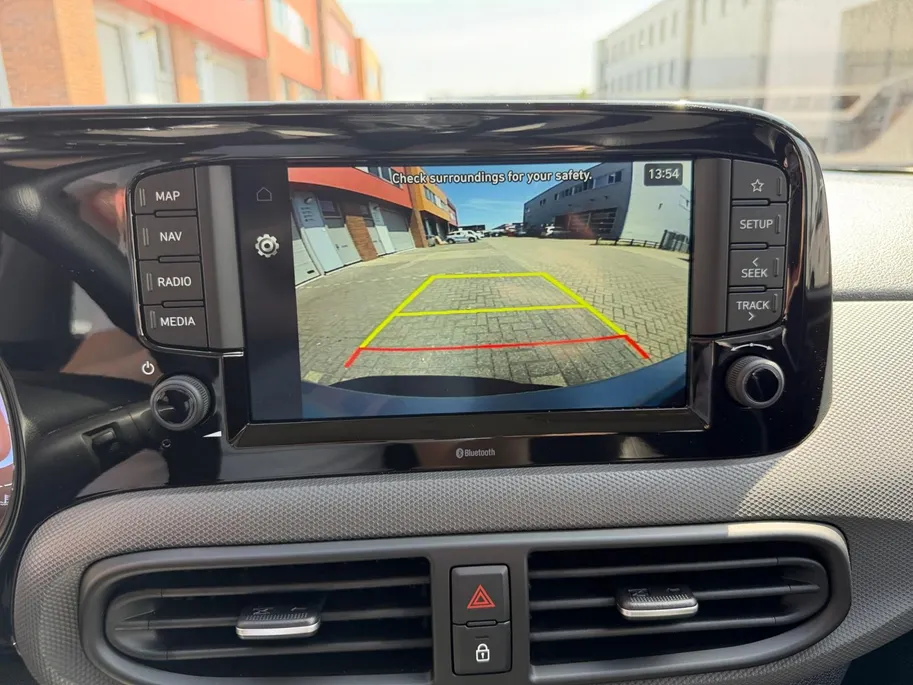 Hyundai i10 1.0 Comfort | Navigatie | Achteruitrijcamera | Parkeersensoren achter | Airco | Apple Carplay/ Android Auto