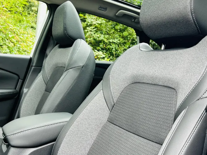 Nissan QASHQAI 1.3 MHEV Xtronic N-Connecta | NISSAN MORE 10 Jaar garantie | €6000,- korting inclusief inruilpremie | Andrioid/Apple Carplay | 360graden camera's | Stoel-/ Stuur-/ Voorruitverwarming | Panoramadak |
