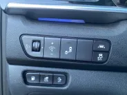 Kia Niro 1.6 GDi PHEV DynamicPlusLine | Climate control | Leder | Stoel,- en stuurverwarming | Keyless | Navigatie | Dodehoek detectie | 16 inch LM-velgen | Parkeercamera |