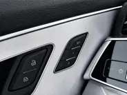 Audi Q8 55 TFSIe 381pk Tiptronic Quattro Pro Line S · Panoramadak · 360 Camera · Wegklapbare Trekhaak · Apple/Android Car Play · Luchtvering · 23'' Inch ·