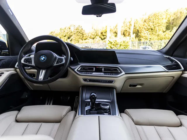 BMW X5 xDrive45e High Executive | M-pakket | Panoramadak | HUD