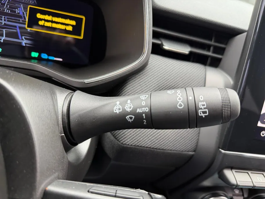 Renault Clio 1.6 E-Tech Full Hybrid 145 esprit Alpine | Automaat | Camera | Cruise & Climate Control | 9,3'' Inch Scherm | Full Led | Apple Carplay/Android Auto | Parkeersensoren | Sport Stoelen |