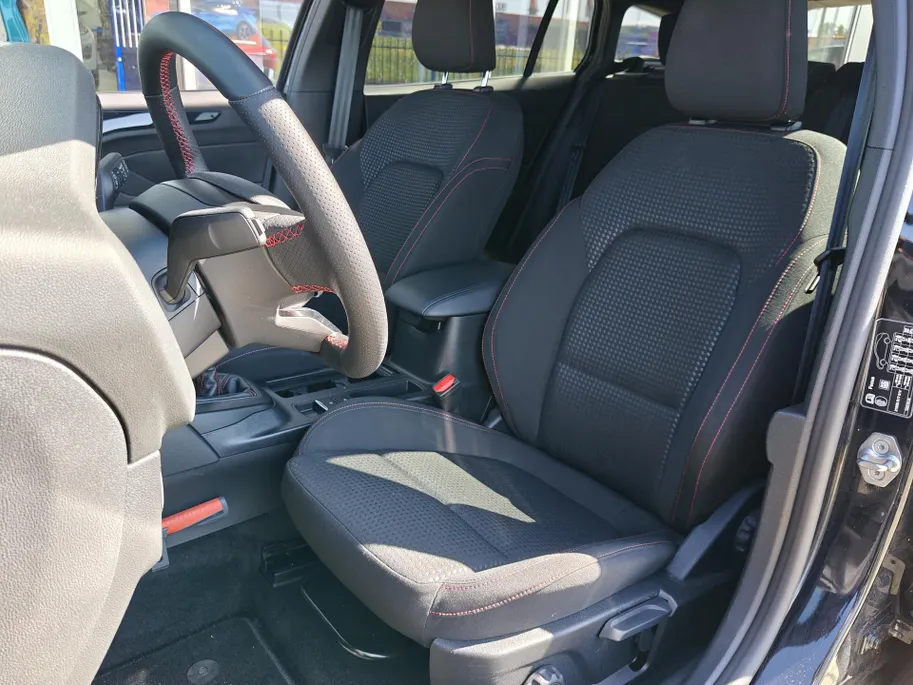 Ford Focus Wagon 1.0 EcoBoost Hybrid ST Line | Groot scherm | Winter Pack