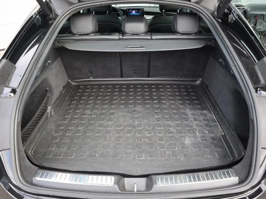 Mercedes-Benz GLC Coupé 300e 4MATIC Business Solution AMG l Trekhaak l Stoelverwarming l Achteruitrij camera