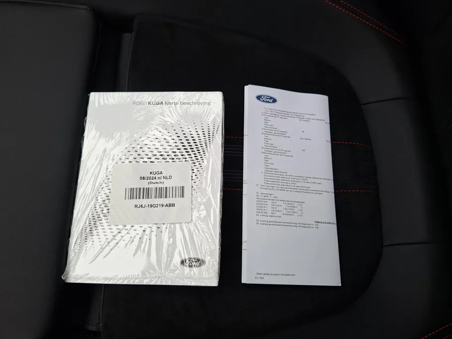 Ford Kuga 2.5 PHEV ST-Line X 243pk automaat | NL auto | Winterpack | Technology pack | Kantel / schuifdak | Trekhaak | 19inch lichtmetalen velgen