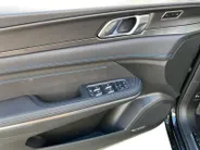 Lynk & Co 01 1.5 PHEV 260pk Black Pack | NL Auto | Zwarte hemel | Trekhaak | Panodak | Stoelverwarming | LED | Etc.