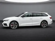 Škoda Octavia Combi 1.4 TSI 245pk DSG RS iV PHEV Business · Camera · Apple/Android Car Play · Head-Up · Dodehoek Detectie · 19'' Inch ·