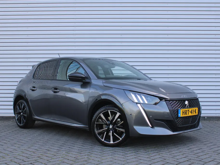 Peugeot 208 1.2 PureTech GT Pack | Stoelverwarming | Pano dak | Camera | Cruise adapt. | Dodehoek detectie | 17' LM | Navi | Clima | Leer/alcantara sportstoelen |