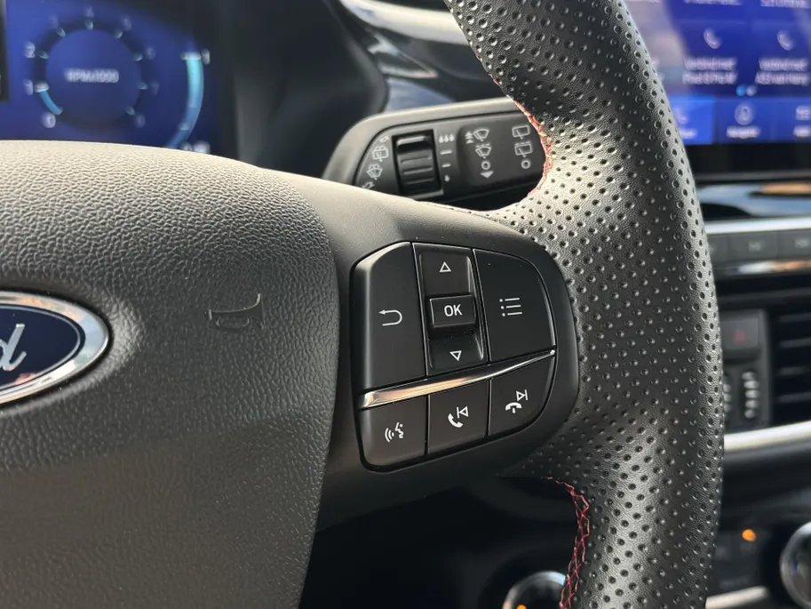 Ford Puma 1.0 EcoBoost Hybrid 125 pk ST-Line Navigatie - Apple Carplay/ Android Auto - Winter Pack - Achteruitrijcamera