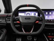 Audi RS5 Limousine e-hybrid 470 kW 639 PK · RS sportuitlaat · Topsnelheid 270 km/h · Head-up display · Panoramadak