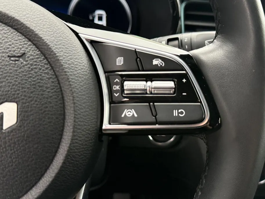Kia Ceed 1.0 T-GDi Design Edition | Camera | LED | Stoel + Stuurverwarming | Apple Carplay / Android Auto | Halfleder