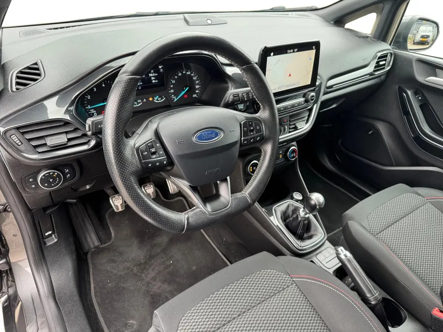 Ford Fiesta 1.0 EcoBoost ST-Line | NL auto | Cruise control | Voorruitverwarming | Navigatie | Apple carplay & Android auto | B&O audio | 17' lichtmetalen velgen | Bovag garantie |