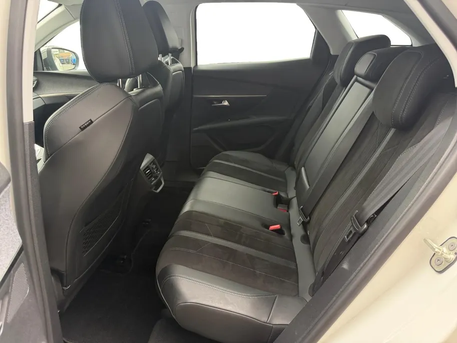 Peugeot 3008 1.2 PureTech Crossway Avantage | Navigatie | Camera | Cruise/Climate Control | 12 MAANDEN GARANTIE!