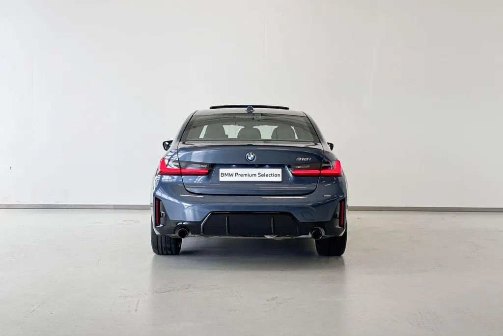 BMW 3 Serie Sedan 318i M Sportpakket Pro