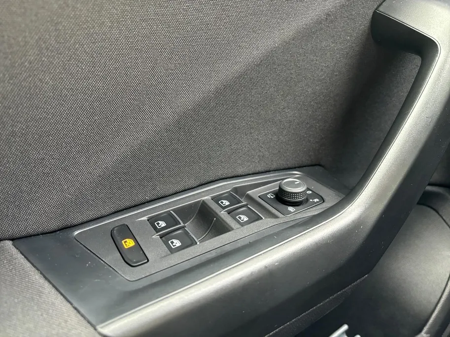 Volkswagen T-Roc 1.0 TSI Style | Navi | Clima | Adaptive Cruise | LM Velgen | Apple Carplay | Android Auto