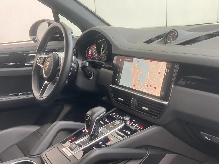 Porsche Cayenne 3.0 E-Hybrid 340KW met Panoramadak
