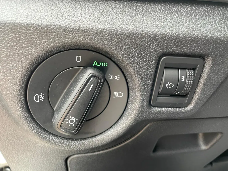 Škoda Kamiq 1.0 TSI Active *Navi via Carplay*Parkeersensoren*Cruise Control*Airco*LM.Velgen*Leuke auto!