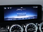 Mercedes-Benz B-Klasse 180 AMG Line l Keyless l Achteruitrij camera l Stoelverwarming l Memory