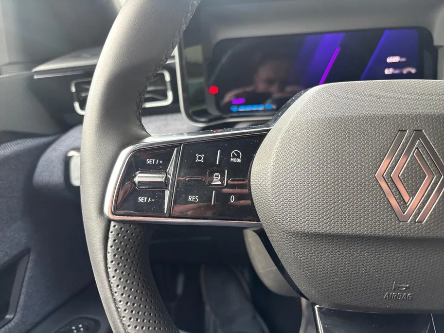 Renault 5 urban range techno 40 kWh AUTOMAAT NAVI AIRCO CAMERA CRUISE CONTROLE APPLE CARPLAY ANDROID AUTO LM VELGEN STOELVERWARMING STUURVERWARMING ZEER MOOIE AUTO DEALER ONDERHOUDEN