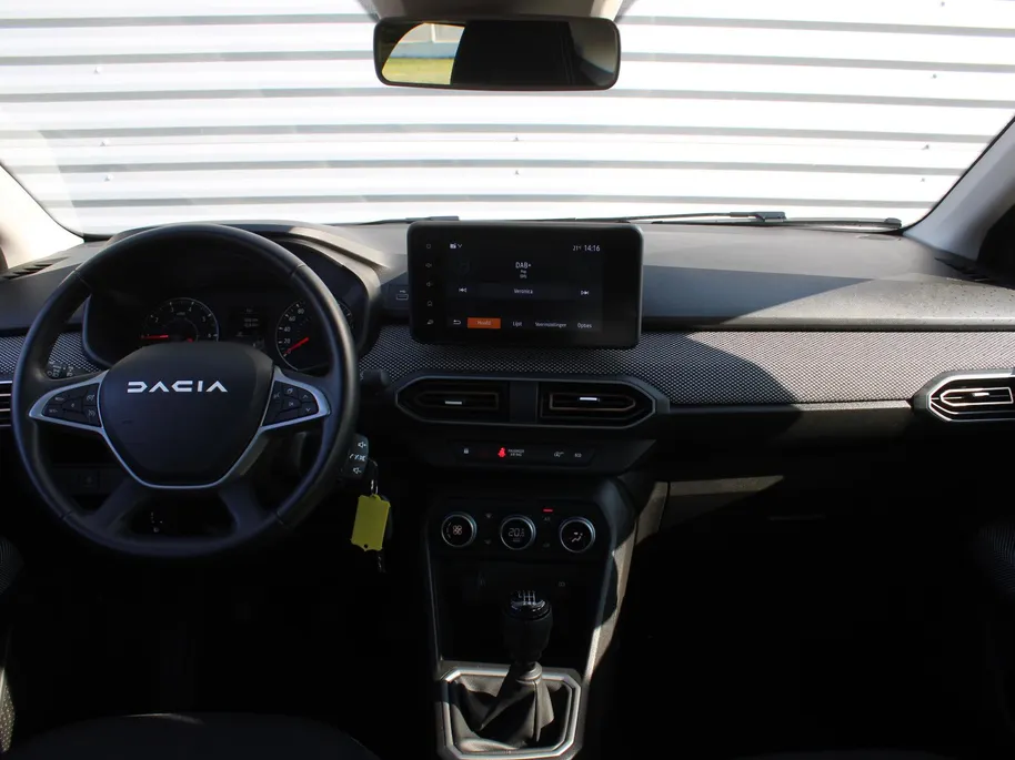 Dacia Sandero Stepway 1.0 TCe 90 Journey | BTW Auto | Camera | Clima | Dodehoek detectie | Parkeersensor v+a | Navi | Apple Carplay | Android Auto | LED | 16' LM |