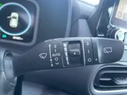 Hyundai Kona 1.6 GDI HEV Fashion Sky | Navigatie| Lichtmetalen velgen| Parkeersensoren| Schuif- kanteldak| Climate Controle| Adaptieve Cruise Controle| Dode hoeksensor|