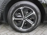Kia Niro 1.6 GDi Hybrid DynamicPlusLine | Trekhaak | BTW Auto | Schuifdak | Stuur-/stoelverwarming | Cruise adapt. | Camera | Clima | Leer | HUD | LED | 16' LM |