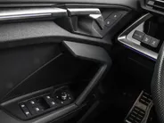 Audi A3 Sportback 40 TFSIe 204PK S-tronic S Line · Panoramadak · Camera · Apple/Android Car Play · Navigatie · Park Assist · P-Sensoren · 18'' Inch ·