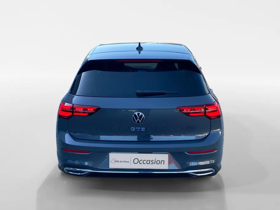 Volkswagen Golf 1.4 eHybrid GTE | Automaat | Kuipstoelen | Camera | Dodehoek Detectie | Cruise Control Adaptief | Climate Control | Keyless | DAB