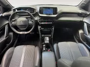 Peugeot e-208 EV GT 350 50 kWh STOELVERWARMING | ACHTERUITRIJCAMERA | GLASSROOF | 12 MAANDEN BOVAG GARANTIE