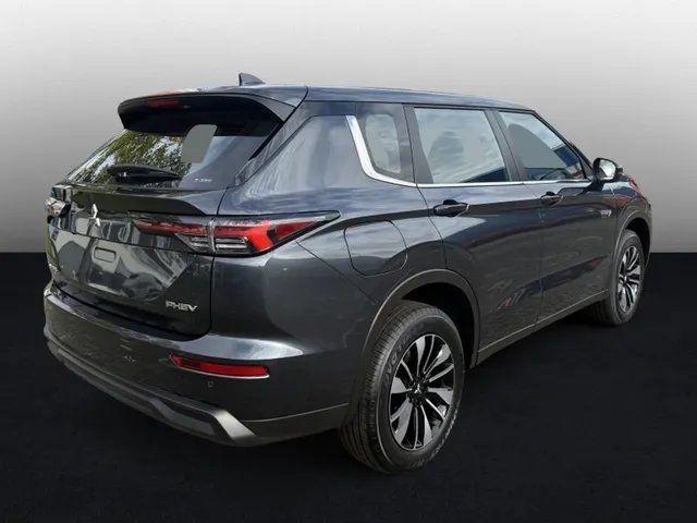 Mitsubishi Outlander 2.4 PHEV Pure