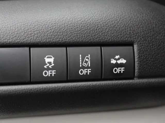 Suzuki Swift 1.2 Style Smart Hybrid | Navi | Adap. Cruise | Camera | Lm-Velgen