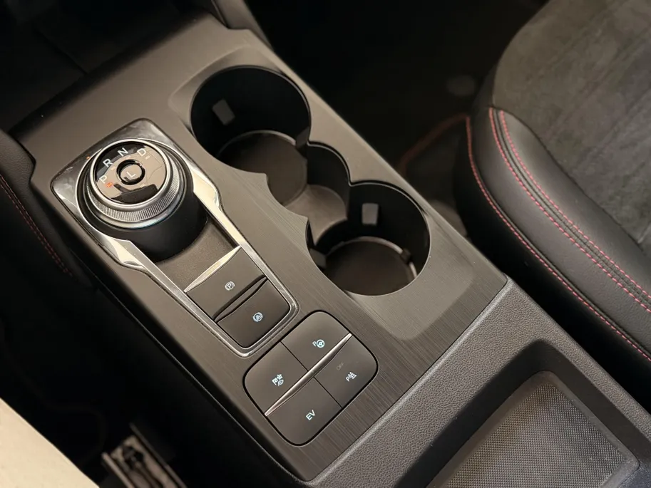 Ford Kuga 2.5 PHEV ST-Line X DRIVER ASSISTANCE PACK I WINTER PACK I TREKHAAK I APPLE CARPLAY / ANDROID AUTO I