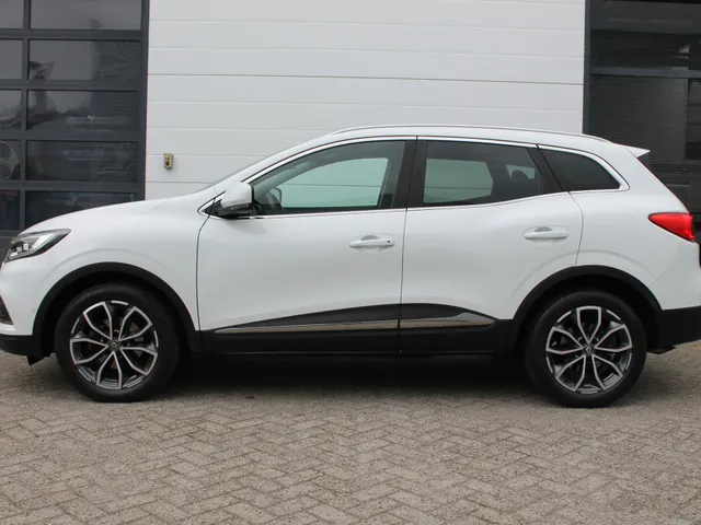 Renault Kadjar 1.3 TCe 160 PK Intens | Automaat | Stoelverwarming voor | Camera achter | uitschuifbare voorstoelen |
