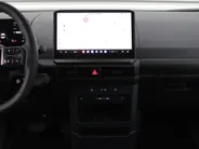 Kia PV5 Passenger Plus 71.2 kWh | Stuur-/stoelverwarming v+a | Camera | Cruise adapt. | Draadloze telefoonlader | PDC v+a | Clima | Navi | LED | 17' LM |