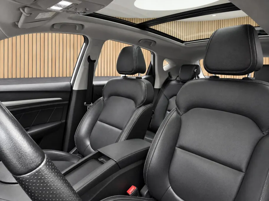 MG ZS EV MG Luxury 45 kWh SOH 91% | Navigatie | Schuifkanteldak | ACC | Leder interieur | Stoelverwarming |