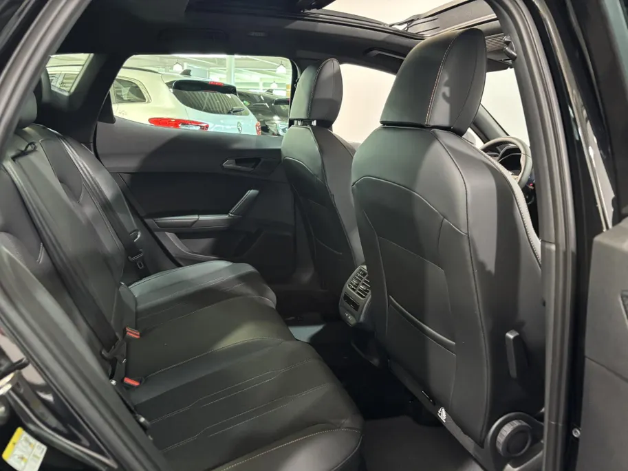 CUPRA Formentor 1.5 - 204PK TSI e-Hybrid Business Automaat | NIEUWE AUTO | Elektrisch Wegklapbare Trekhaak | Schuif/Kantel Dak | Digital Cockpit | Camera | Parkeersensoren | Stoelverwarming | Stuurwielverwarming | Apple CarPlay/Android Auto |