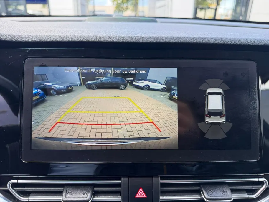 Kia e-Niro DynamicLine 64 kWh | Zeer nette auto | SoH 100% | Navigatie | Apple CarPlay & Android Auto | Achteruitrijcamera |