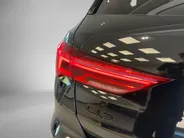 Audi Q3 45 TFSIe S edition · Panoramadak · 360°Camera + Parkeersensoren · Apple/Android Car Play · SONOS · Stoelverwarming · Drive select