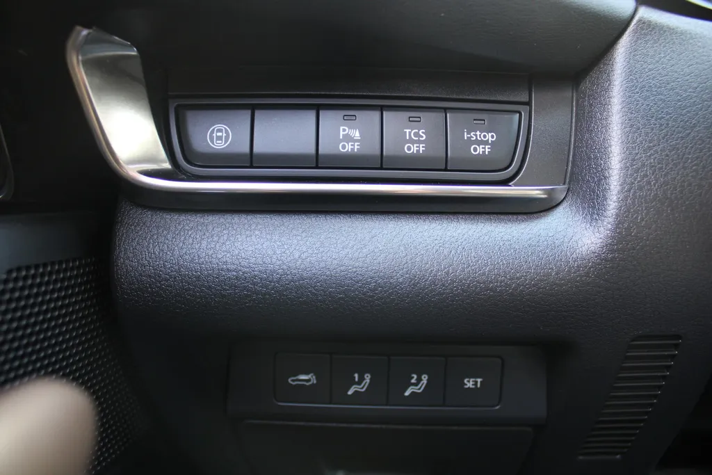 Mazda CX-30 2.0 SkyActiv-G Comfort | Automaat | Cruise | PDC | 16' LM | Navi | Leer | Trekhaak |