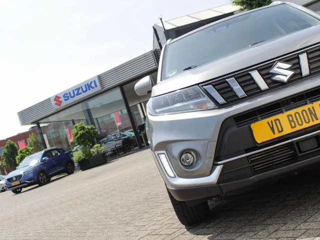 Suzuki Vitara 1.5 Hybrid Select AllGrip Automaat | Navi | Adap. Cruise | Clima | Camera | Lm-Velgen