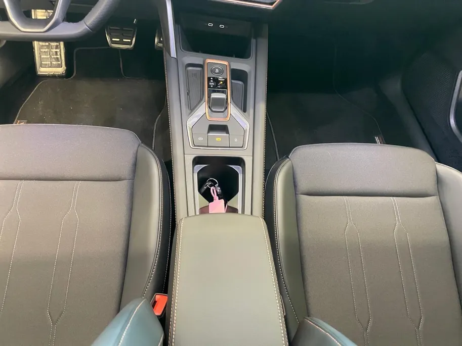 CUPRA Formentor 1.5 TSI e-Hybrid Business | Cruise Control | Climate Control | Camera | Digitaal Dashboard | Navigatie | Stoelverwarming |