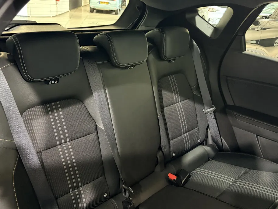 Renault Captur 145PK E-Tech Full Hybrid Engineered Automaat | 1e Eigenaar | Adaptieve Cruise Control | Apple Carplay/Android Auto | Camera | Parkeersensoren | Climate Control | Keyless | Digital Cockpit | Stuurwiel Verwarming |